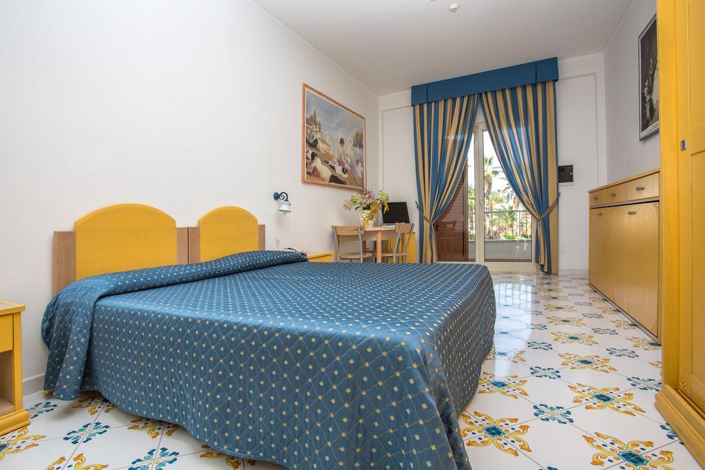 Club Residence La Castellana Mare Belvedere Marittimo Exterior photo